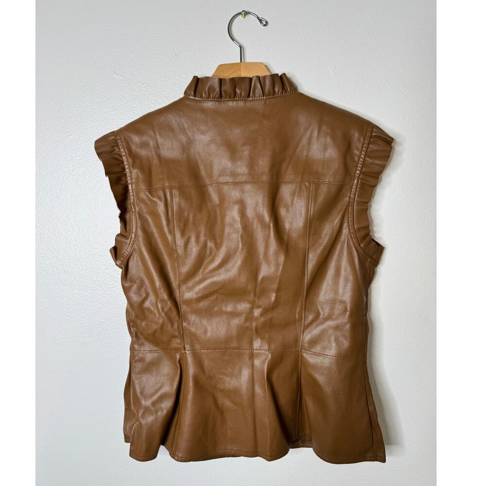 Andrew Marc New York Brown Faux Leather Ruffle Snap Sleeveless Top Small - Picture 5 of 6